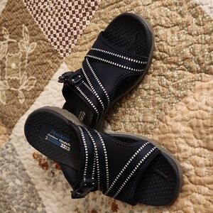 Skechers Outdoor sandal Women's size7